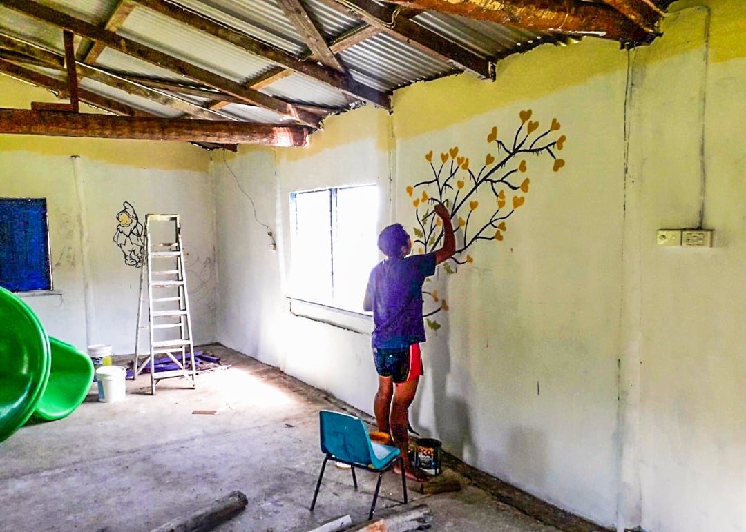 aifs-freiwilligenprojekte-fidschi-renovieren-malen-person