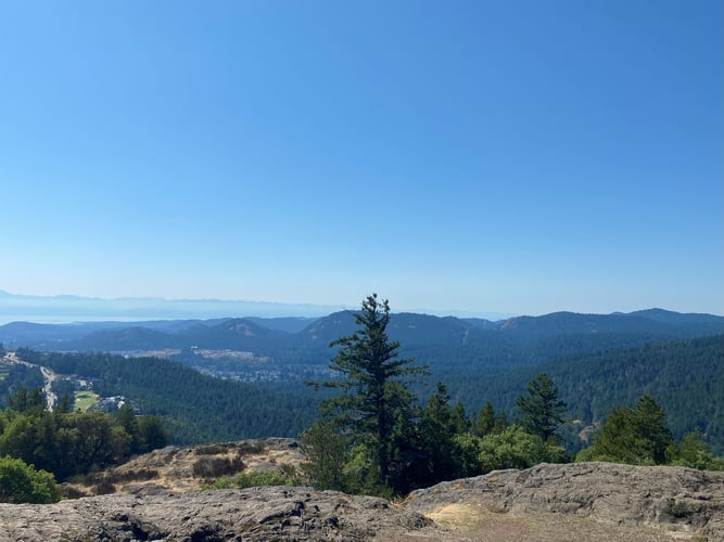 Aussicht auf Berge und Täler beim Freiwilligenprojekt Wildlife in Kanada mit AIFS