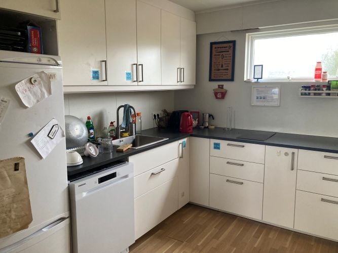 Küche in der Unterkunft beim Freiwilligenprojekt Eco-Village in Island mit AIFS