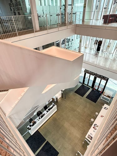 Studieren-in-Spanien-LCI Barcelona-Treppenhaus