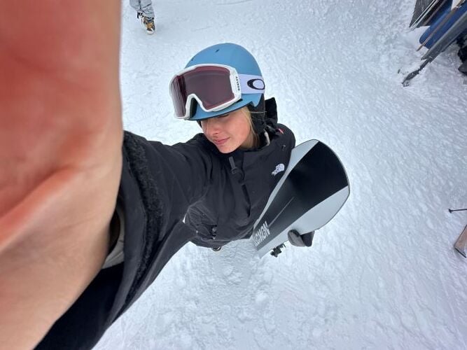 Snowboarderin beim AIFS Winter Work in Japan Programm