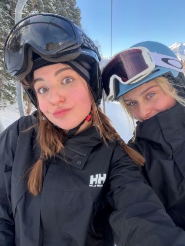 Zwei Teilnehmerinnen beim AIFS Winter Work in Japan Programm