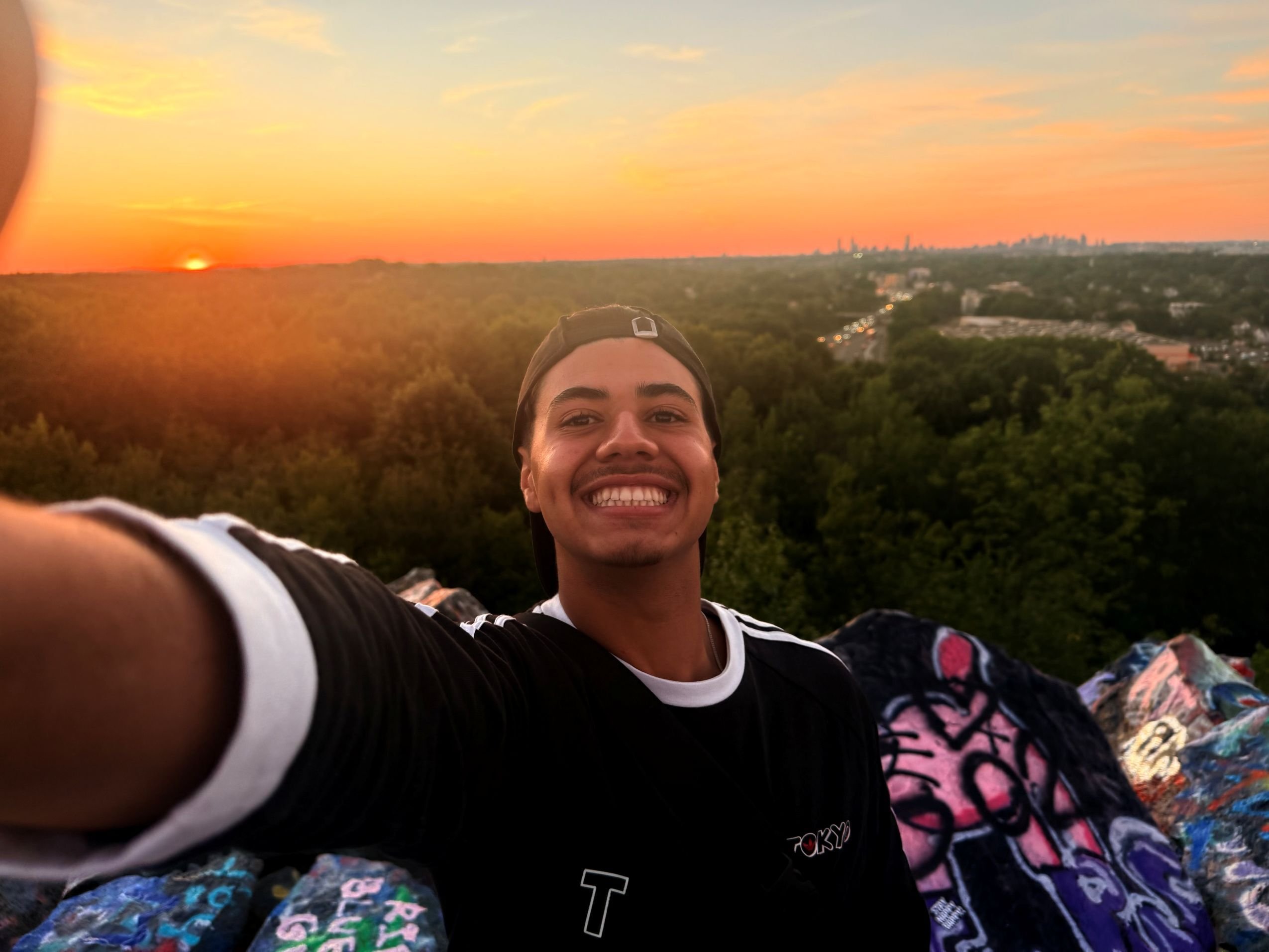 Selfie von einem AIFS male Au Pair im Sonnenuntergang