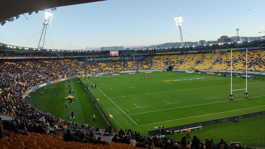 aifs-schueleraustausch-neuseeland-ugc-erfahrungen-amelie-stadion