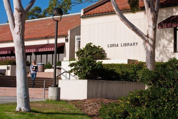 AIFS_SA_USA_Library_Santa Barbara City College