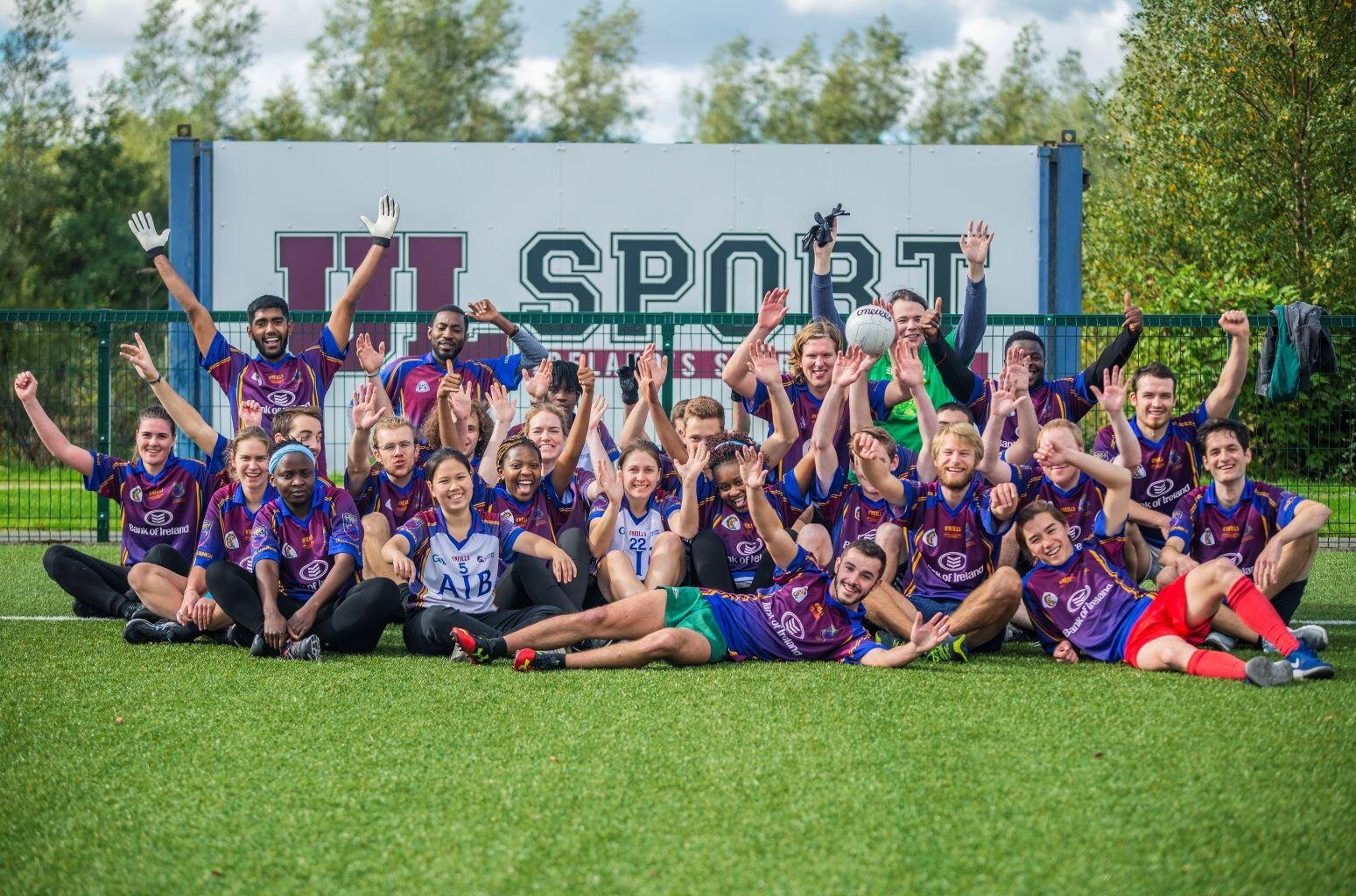 Das Sportteam der University of Limerick bei einem Auslandssemester in Irland mit AIFS