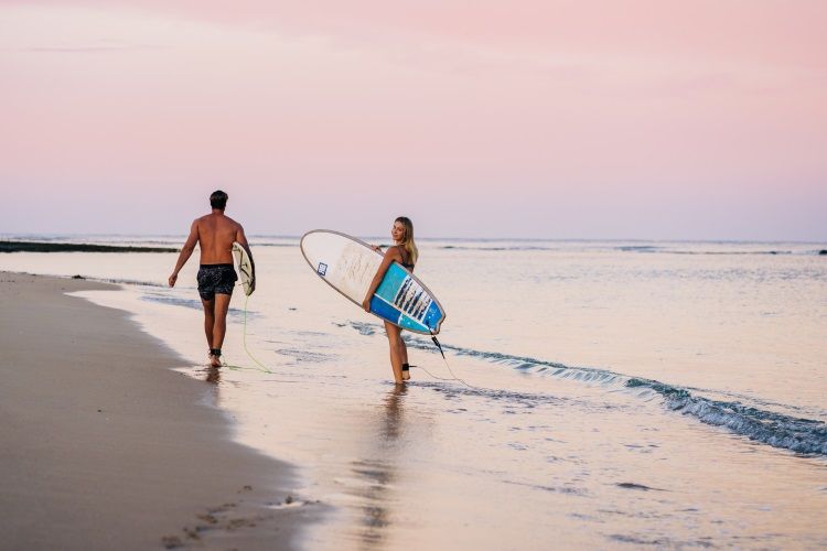 aifs-work-and-travel-australien-ugc-nicole-surfen