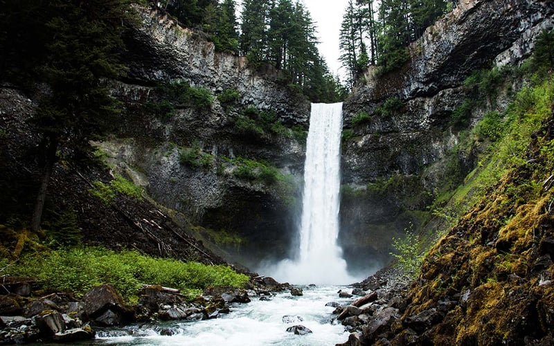 aifs-kanada-adventure-trips-sea-and.sky-wasserfall