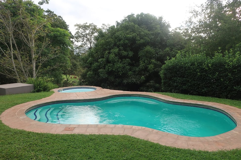 Adventure Trip in Eswatini mit AIFS Pool in der Lidwala Lodge