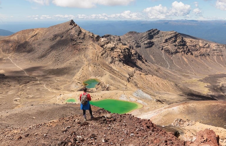 aifs-adventure-trips-neuseeland-tongariro-alpine-crossing-tongariro-national-park-person