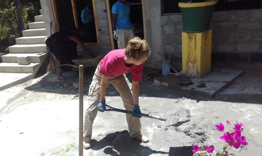 Renovierungsarbeiten beim Freiwilligenprojekt in Sri Lanka