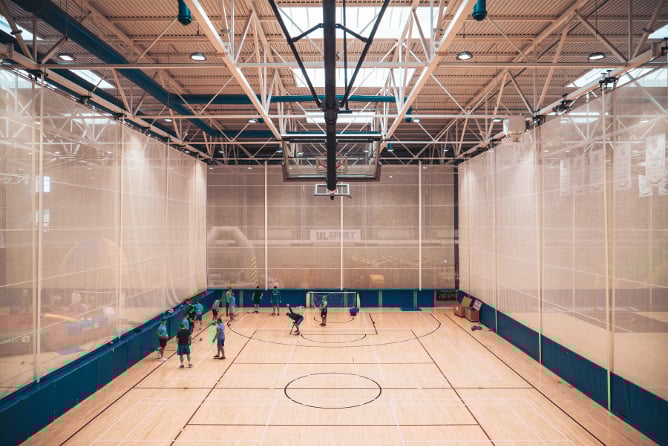 aifs-irland-high-school-feld-schule-sport-program-carousel-668x1000