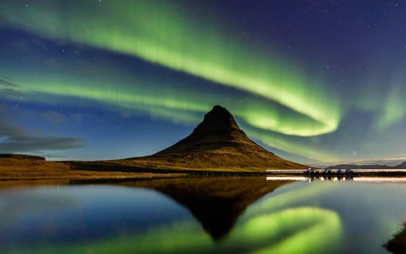 AIFS Island Adventure Trip: Magische Polarlichter in der Natur – Erlebe die faszinierende Nordlicht-Flucht mit AIFS auf Island.