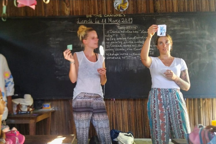 aifs-madagaskar-freiwilligenarbeit-kindergarten-unterricht--personen