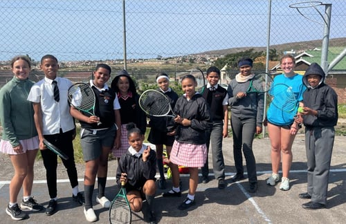 aifs-südafrika-freiwilligenarbeit-sports-coaching-kinder-ugc-mascha