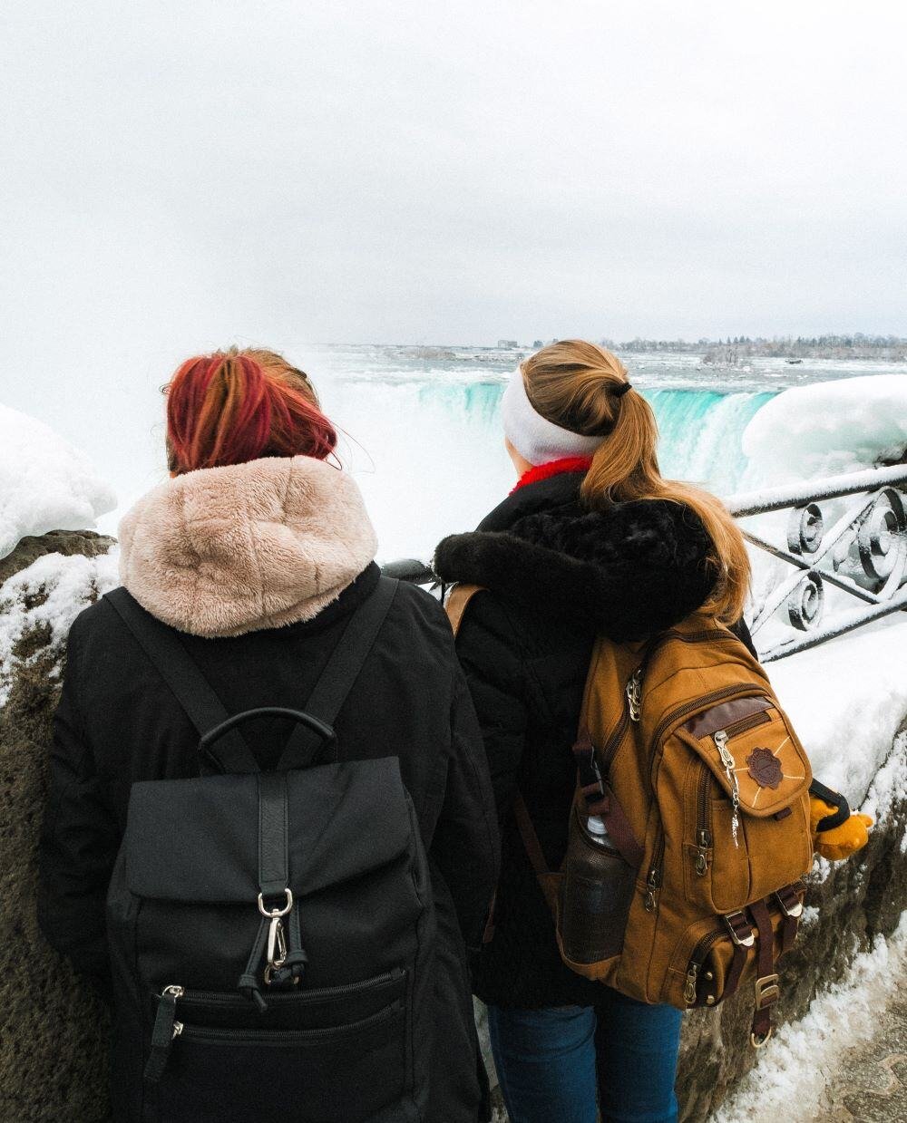 aifs-schüleraustausch-kanada-niagarafälle-personen-winter-1
