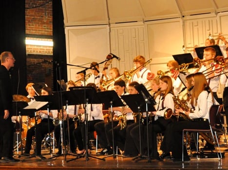 aifs-schüleraustausch-usa-john-bapst-high-school-bangor-partnerfotos-orchester