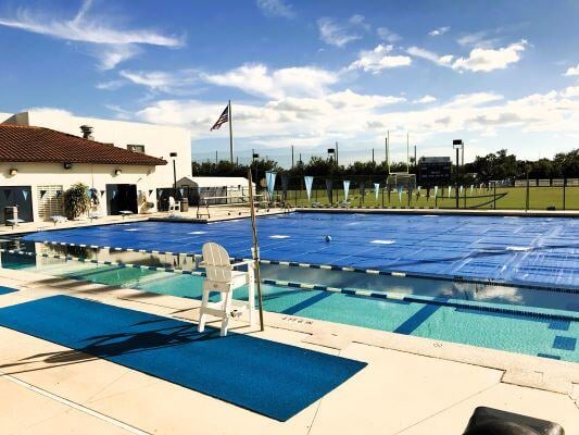 aifs-schüleraustausch-usa-st.edwards-school-vero-beach-pool
