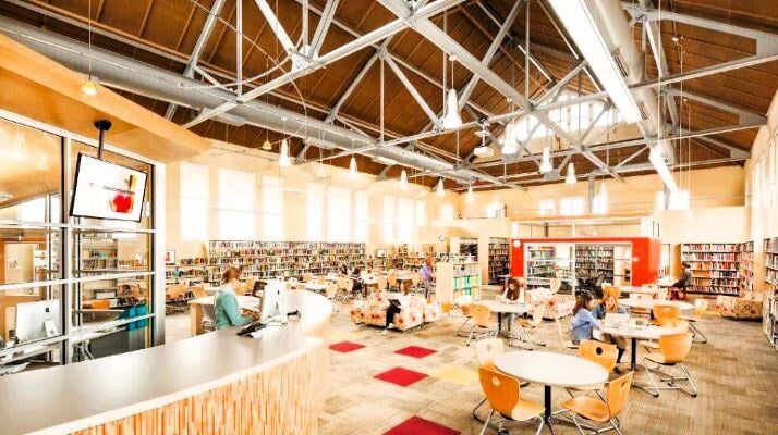 aifs-schüleraustausch-usa-thornton-academy-partnerfotos-mensa