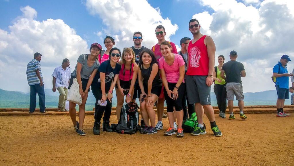 aifs-sri-lanka-trekking-week-partner-fotos-freiwilligenarbeit-adventure-trips-gruppe