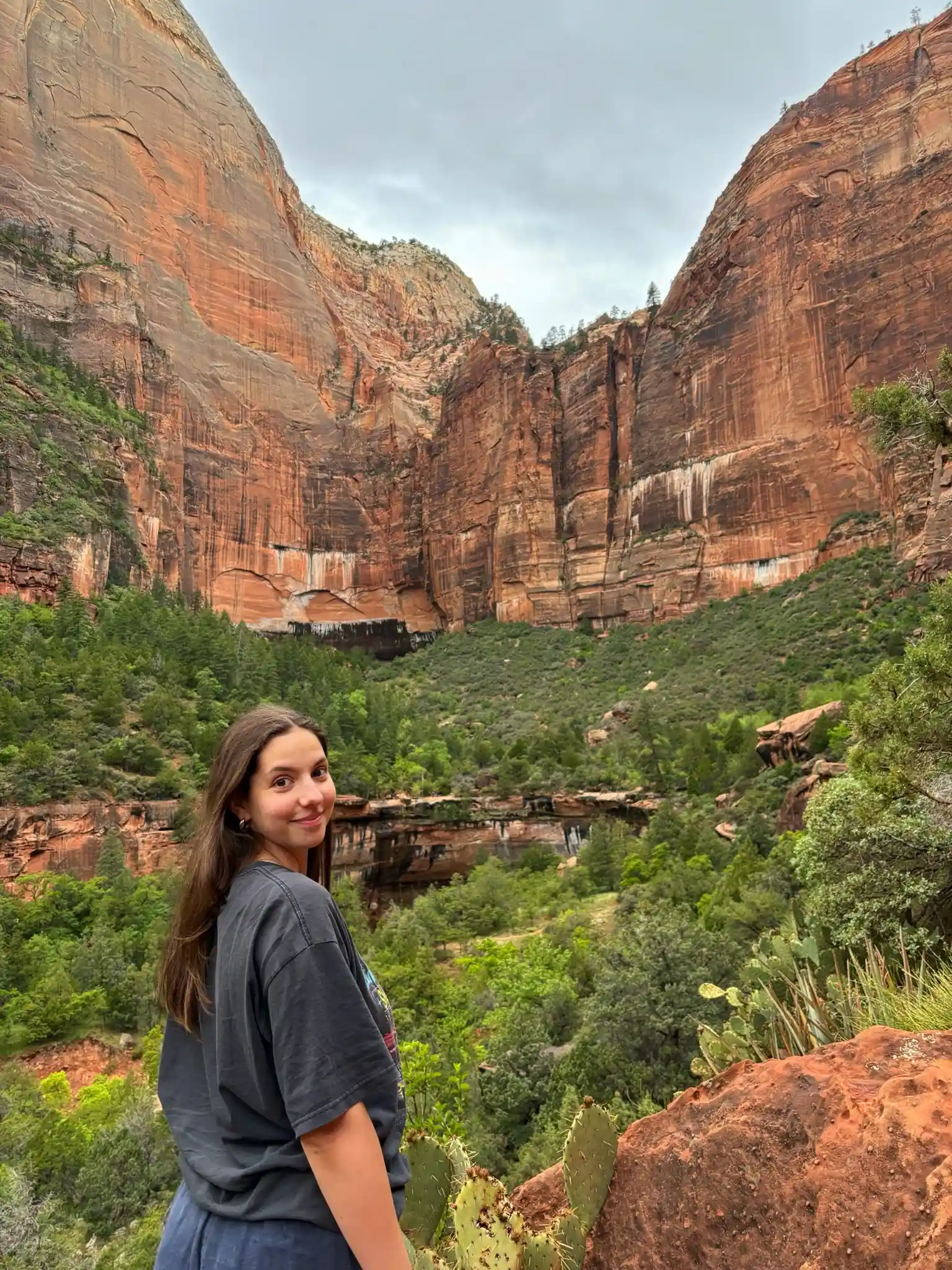 AIFS Au Pair in America Teilnehmerin in einem Nationalpark in den USA.