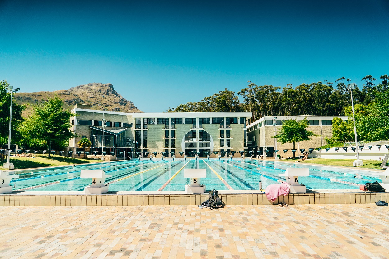 aifs-suedafrika-studieren-im-ausland-stellenbosch-university-schwimmbad